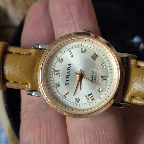 Strada Gold and Silver Watch - Picture 3 of 12